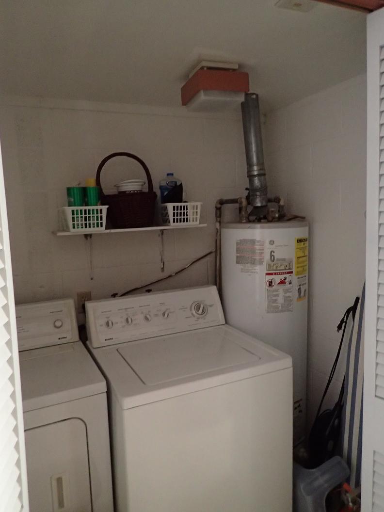 301 East Kerr Avenue, Sanderson, Texas