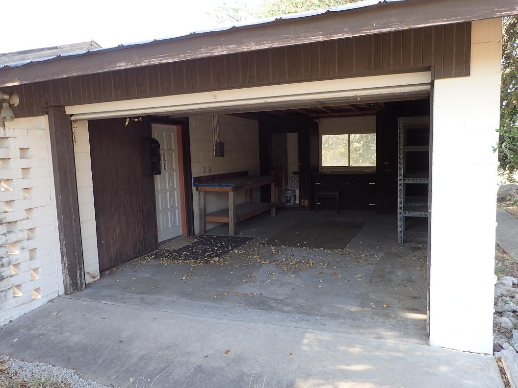 301 East Kerr Avenue, Sanderson, Texas