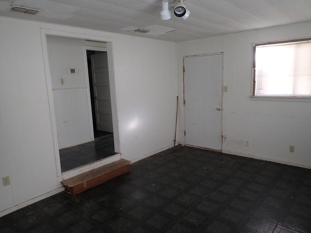 306 West Pine Street, Sanderson, Texas