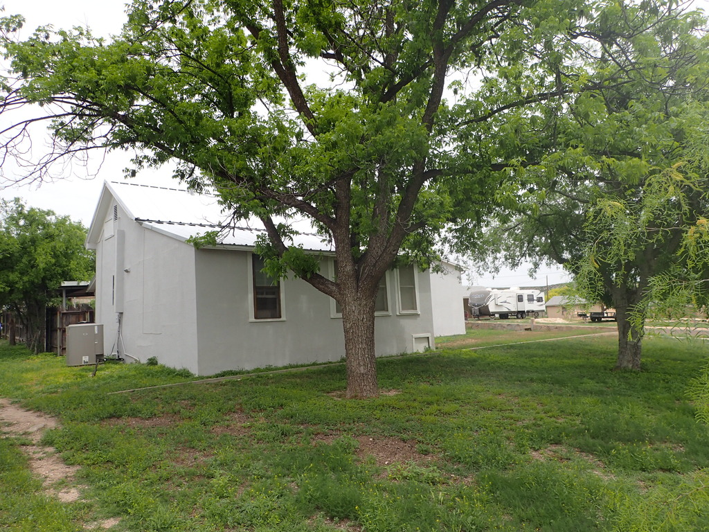 405 School Street, Sanderson, Texas