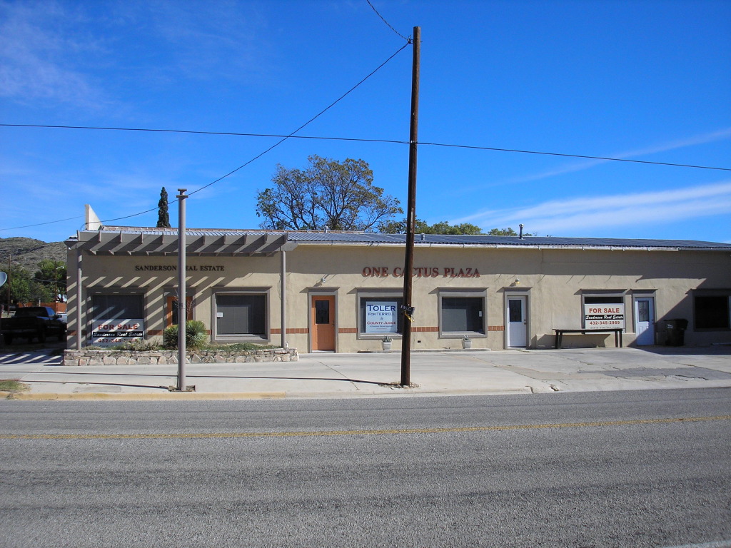 128 West Oak Street, Sanderson, Texas