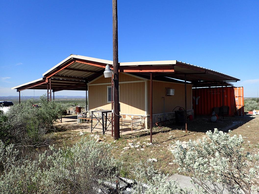 99.98 acres south of Sanderson