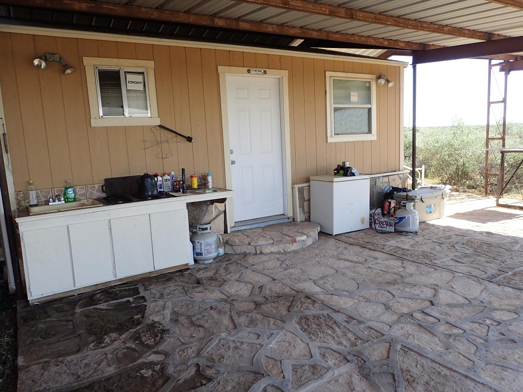 99.98 acres south of Sanderson