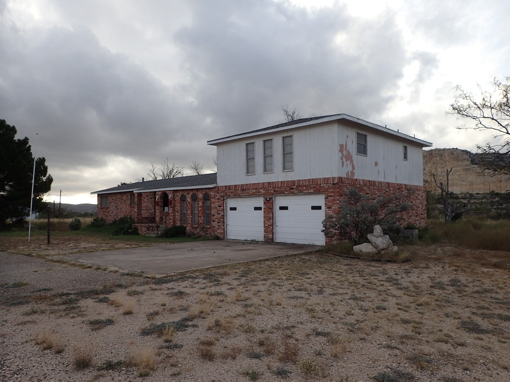 5 Bed 2 bath on 2 acres just west of Sanderson, Texas